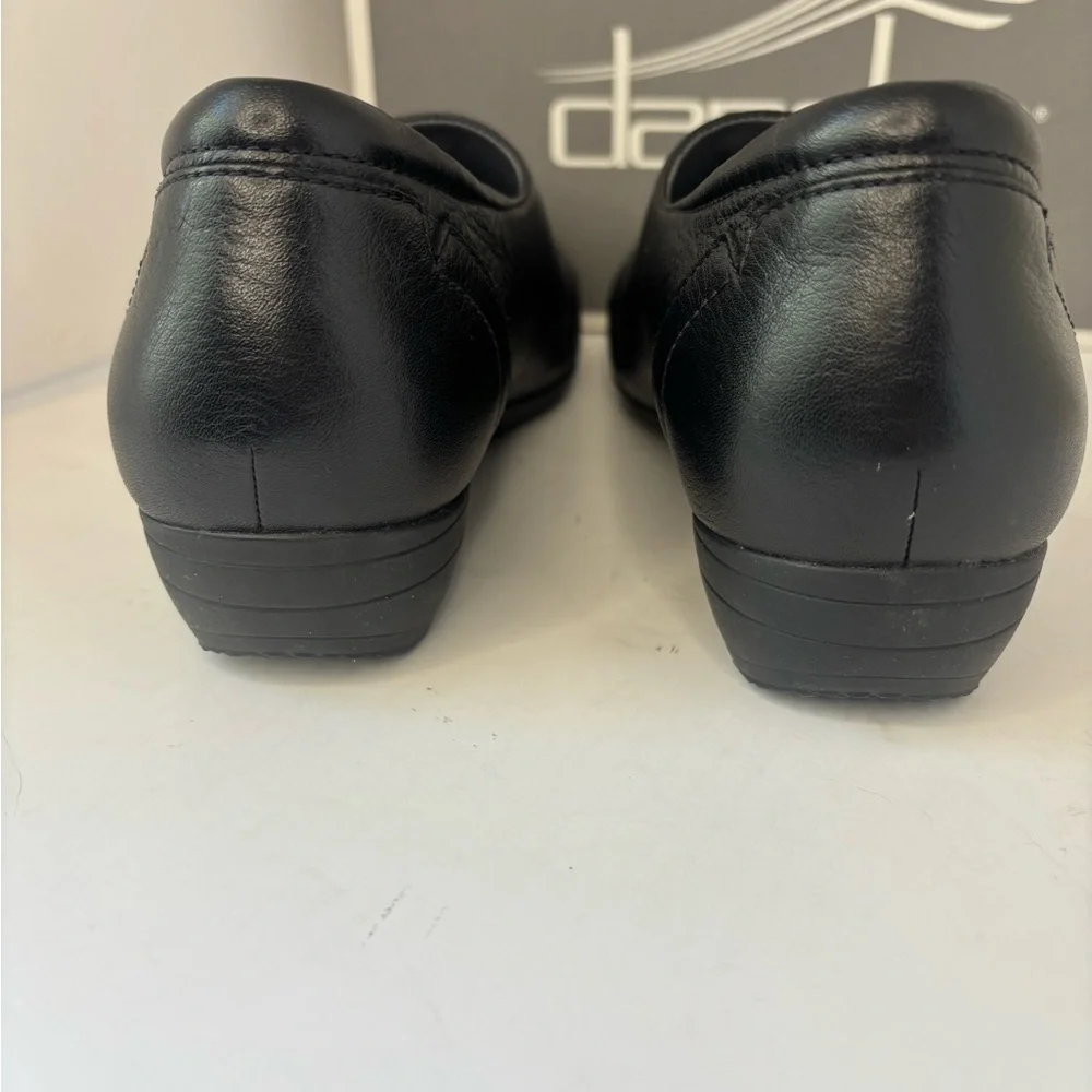 Dansko Women’s Black Slip-On Loafers with adjustable strap - Picture 2 of 7